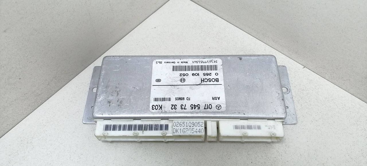 Блок управления ABS/ESP Mercedes-Benz A-Класс W168 1999, 0265109052, 0175457332 - фото №1