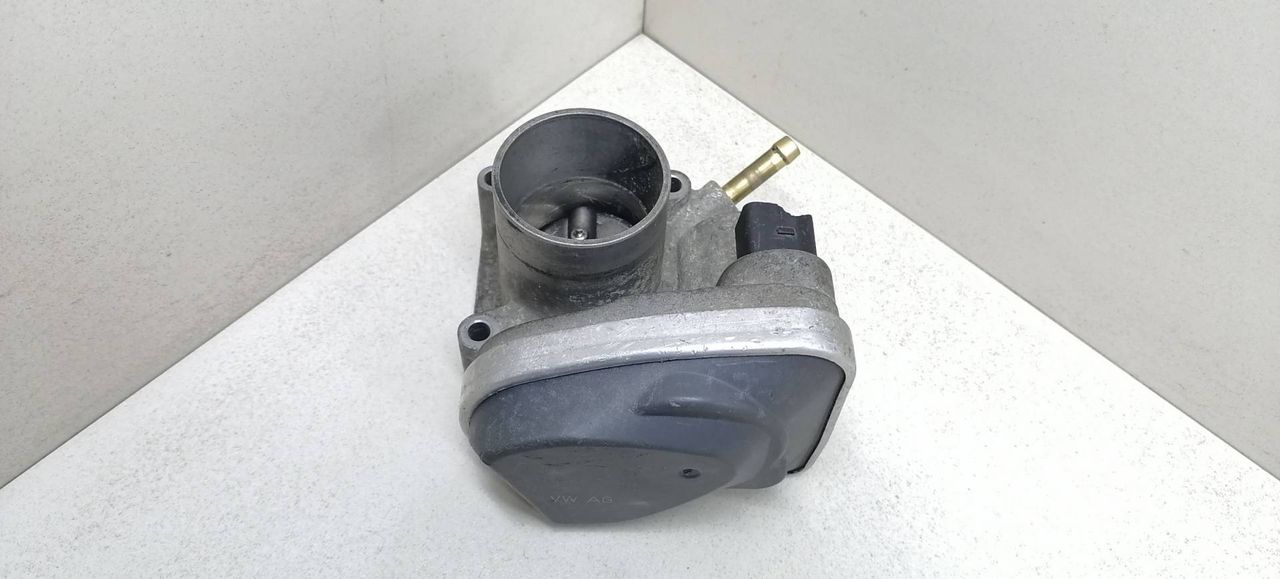 заслонка дроссельная SEAT Toledo 2 поколение 2004, 1.6 л., 408238321, 408238006, 036133062L - фото №1