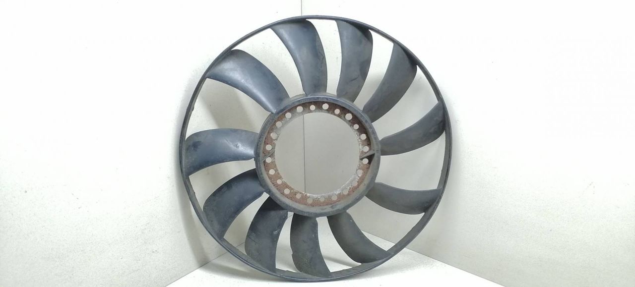 крыльчатка вискомуфты Volkswagen Passat B5 2001, 1.8 л., бензин, 058121301B - фото №1