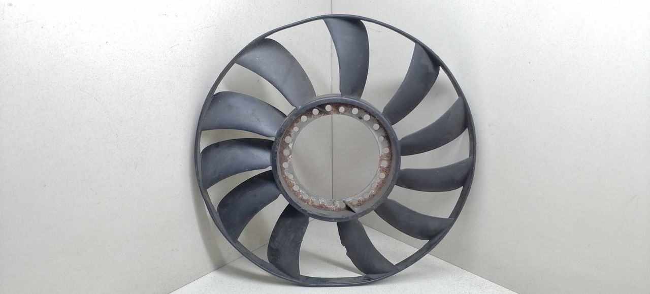 крыльчатка вискомуфты Volkswagen Passat B5 2001, 1.8 л., бензин, 058121301B - фото №1