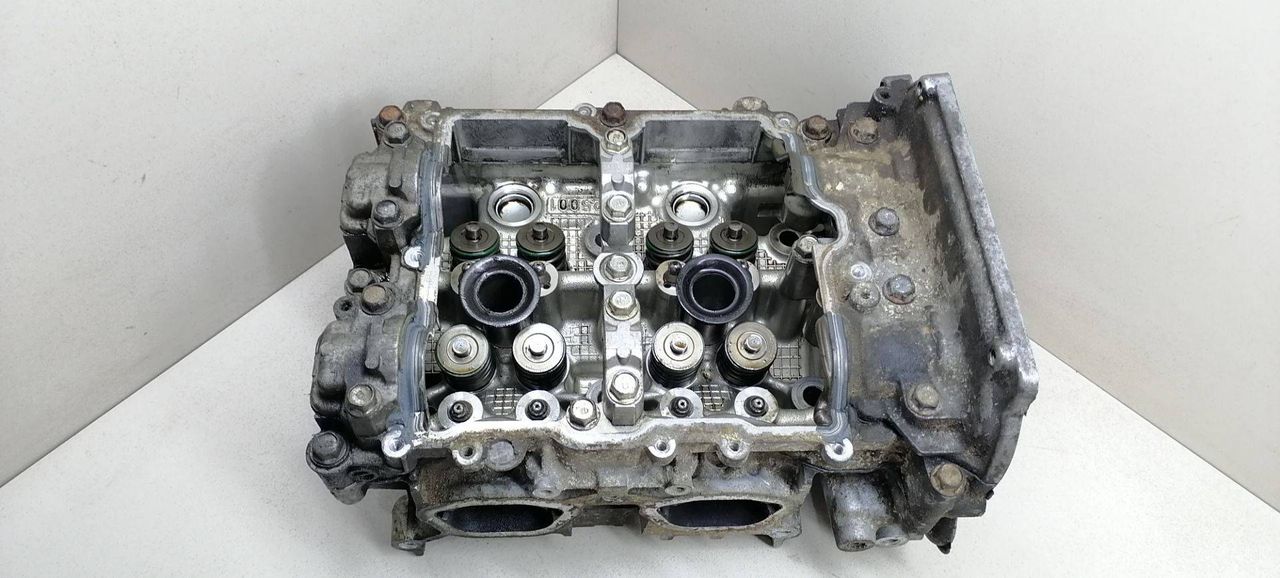 головка блока цилиндров Subaru Forester 3 поколение (SH) 2010, 2.5 л., бензин, МКПП - фото №1