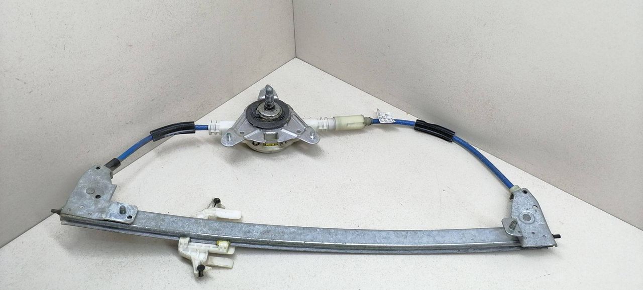 стеклоподъемник задний правый Peugeot 406 1 поколение 1998, 1.9 л., TD, DHX (XUD9TE), дизель, 5МКПП, зелёный, передний привод, 9615037480, D83ARD, 49960729 - фото №1