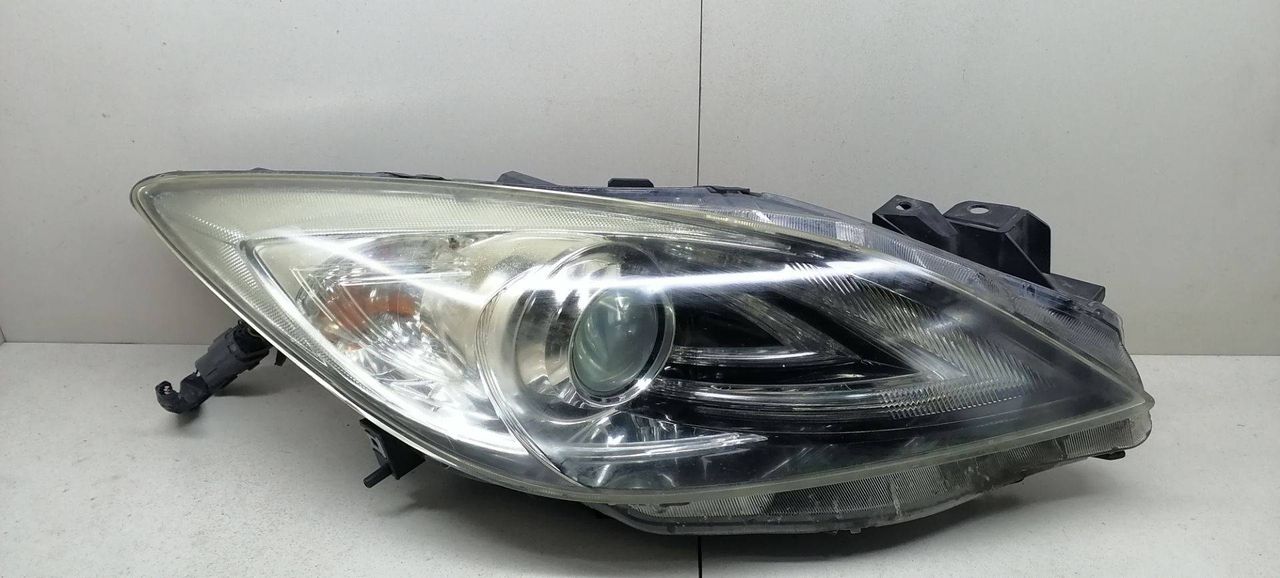 фара правая Mazda 3 BL 2009, 2.0 л., i, бензин, 5МКПП, чёрный, хетчбэк 5 дв., передний привод, BBP351031F, BBM551030 - фото №1