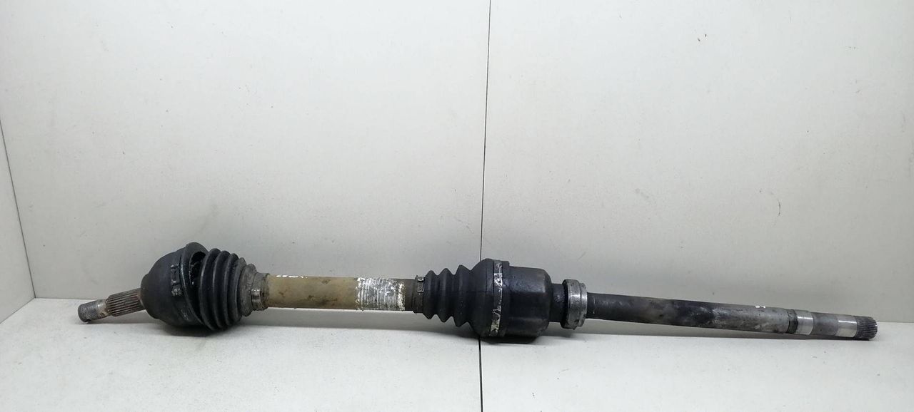 полуось передняя правая (приводной вал, ШРУС) Peugeot 407 1 поколение 2007, 2.0 л., HDi, дизель, 6МКПП, синий, универсал, передний привод, 9644292980 - фото №1