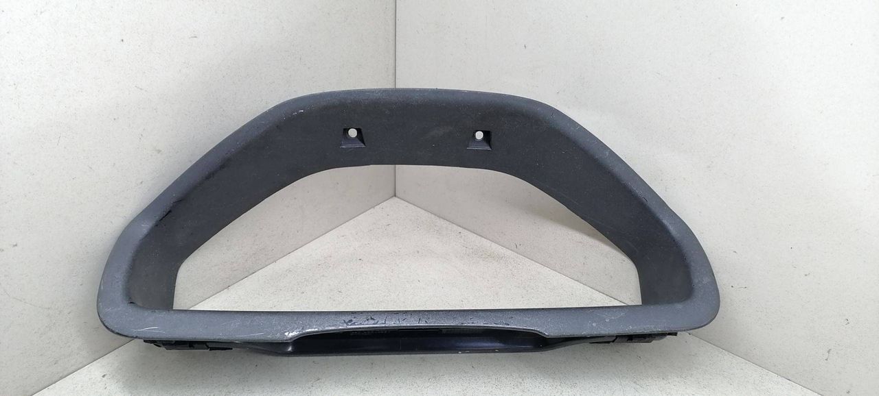 рамка панели приборов Volvo S80 1 поколение 2000, 2.5 л., TD, D 5252 T, дизель, 5МКПП, серебристый, седан, передний привод, 9164838 - фото №1