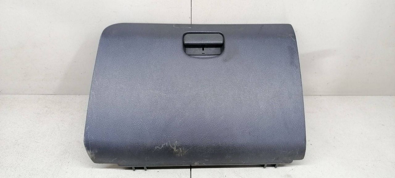 бардачок Mitsubishi Lancer 6 поколение CB4A 1993, 1.6 л., i, 4G92 (SOHC 16V), бензин, 5МКПП, синий, седан, передний привод, MB803586 - фото №1