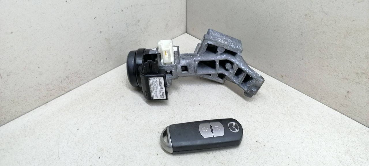 замок зажигания Mazda 3 BL 2009, 2.0 л., i, бензин, 5МКПП, чёрный, хетчбэк 5 дв., передний привод, C23666938B - фото №1