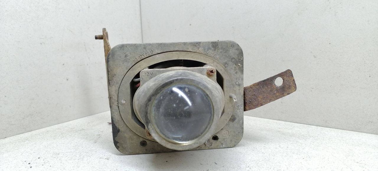 фара противотуманная левая Mitsubishi Lancer 6 поколение CB4A 1993, 1.6 л., i, 4G92 (SOHC 16V), бензин, 5МКПП, синий, седан, передний привод, 114-37779 - фото №1