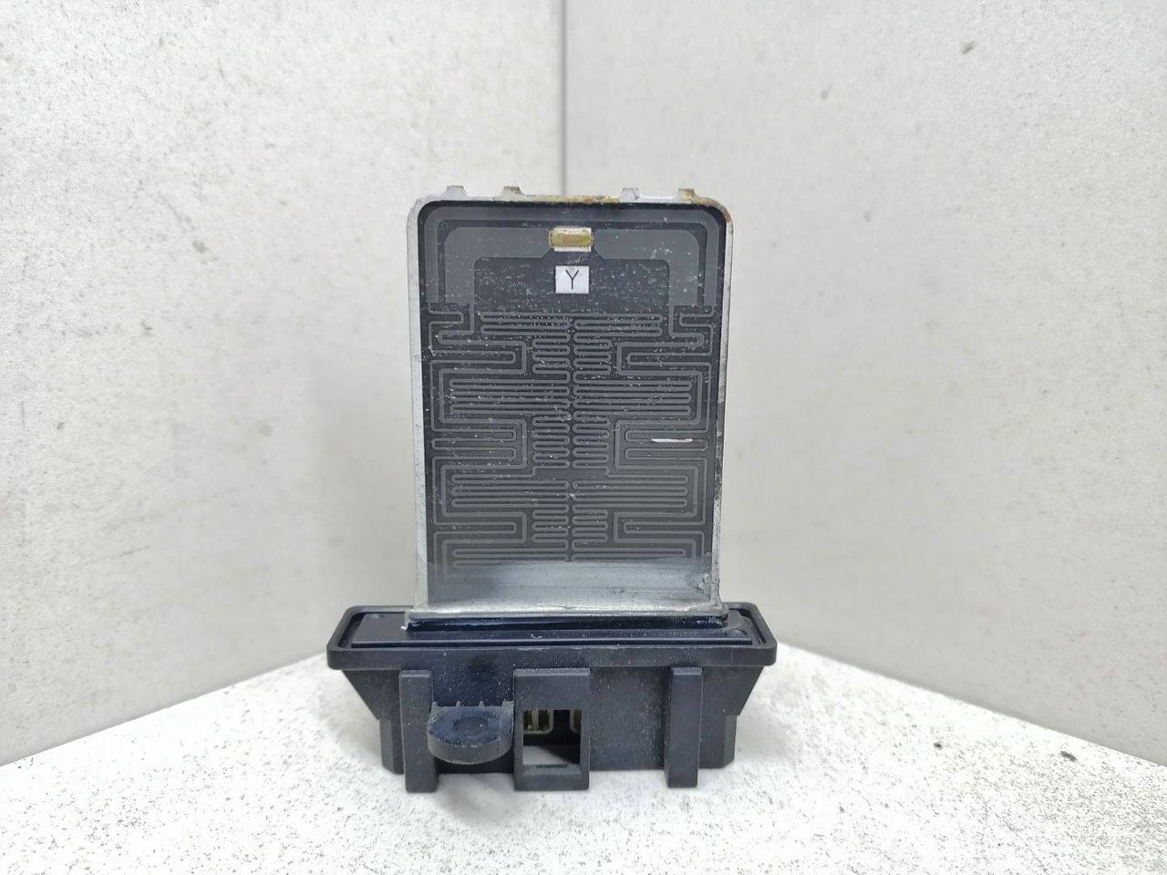 сопротивление печки Nissan Almera N16 2000, 2.2 л., DTi, YD22DDT, дизель, 5МКПП, серебристый, хетчбэк 5 дв., передний привод, 9X21E70, 27150-2K001, 4M401-9Y02 - фото №1