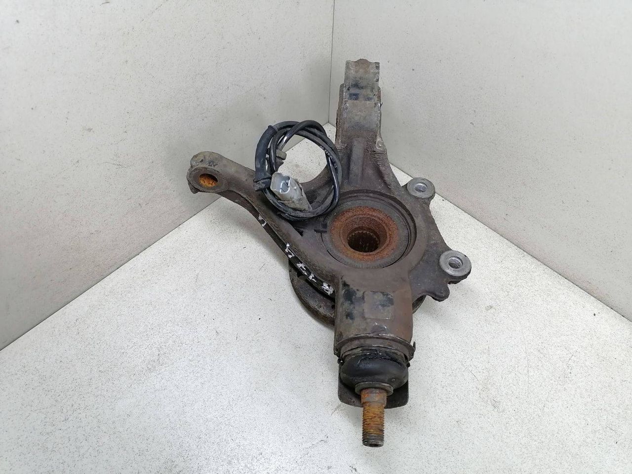 ступица передняя левая Citroen C4 Grand Picasso 1 поколение 2007, 1.6 л., HDi, 9HZ (DV6TED4), дизель, 5МКПП, минивэн, передний привод, 0000330785, 0000364696 - фото №1