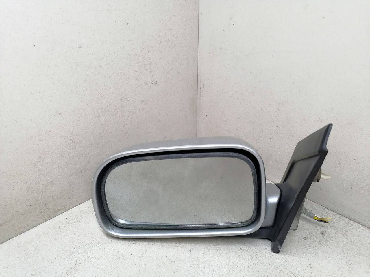 зеркало наружное левое Hyundai Santamo 1 поколение 1999, 2.0 л., i, бензин, 5МКПП, серебристый, минивэн, передний привод, 87605M2040, 87605M2050 - фото №1