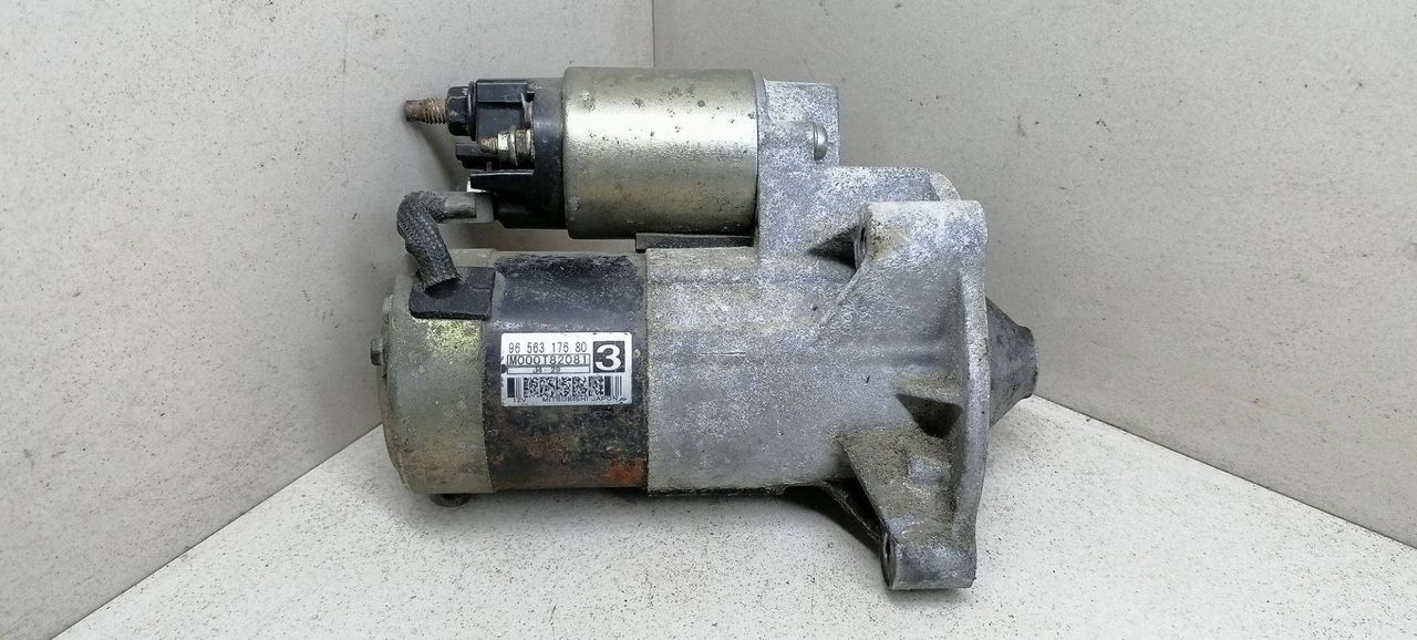 стартер Citroen C4 1 поколение 2005, 2.0 л., i, RFJ (EW10A), бензин, АКПП, т.серый, хетчбэк 5 дв., передний привод, M000T82081, 9656317680 - фото №1