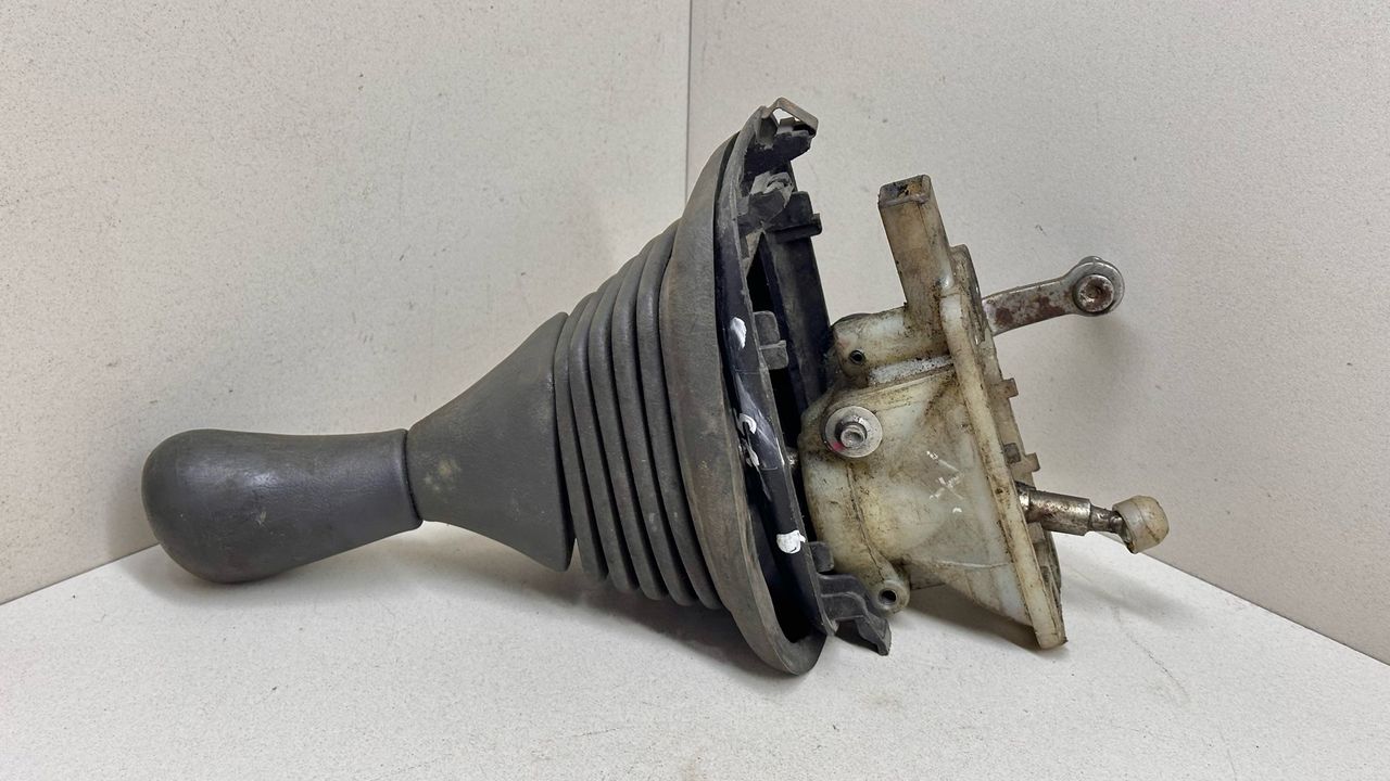 кулиса Toyota Corolla 7 поколение (E100) 1995, 58808-12110, 58842-12070 - фото №1