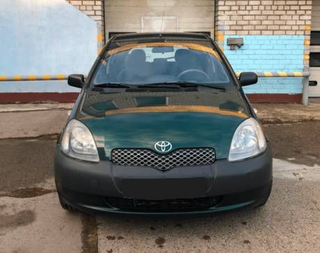 стекло двери передней правой Toyota Yaris P1 2001, 1.0 л., i, бензин, хетчбэк 3 дв. - фото №1