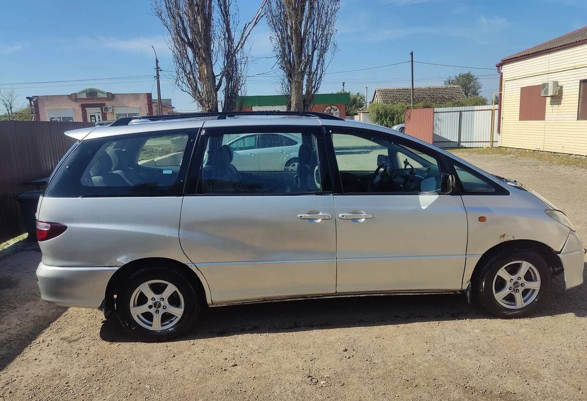 стекло двери задней правой Toyota Previa 2 поколение XR30 2004 - фото №1