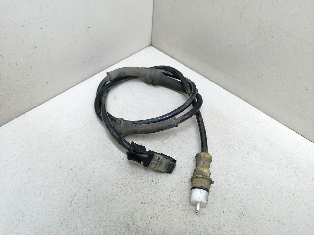 датчик ABS Renault Megane 2 поколение 2004, 1.5 л., DCi, K9K 722, дизель, 5МКПП, серебристый, хетчбэк 5 дв., передний привод, BOSCH, 0265007468 - фото №1