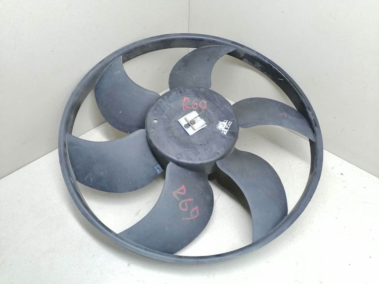 вентилятор радиатора Renault Megane 2 поколение 2004, 1.5 л., DCi, K9K 722, дизель, 5МКПП, серебристый, хетчбэк 5 дв., передний привод, 8200151464, 5020212 - фото №1