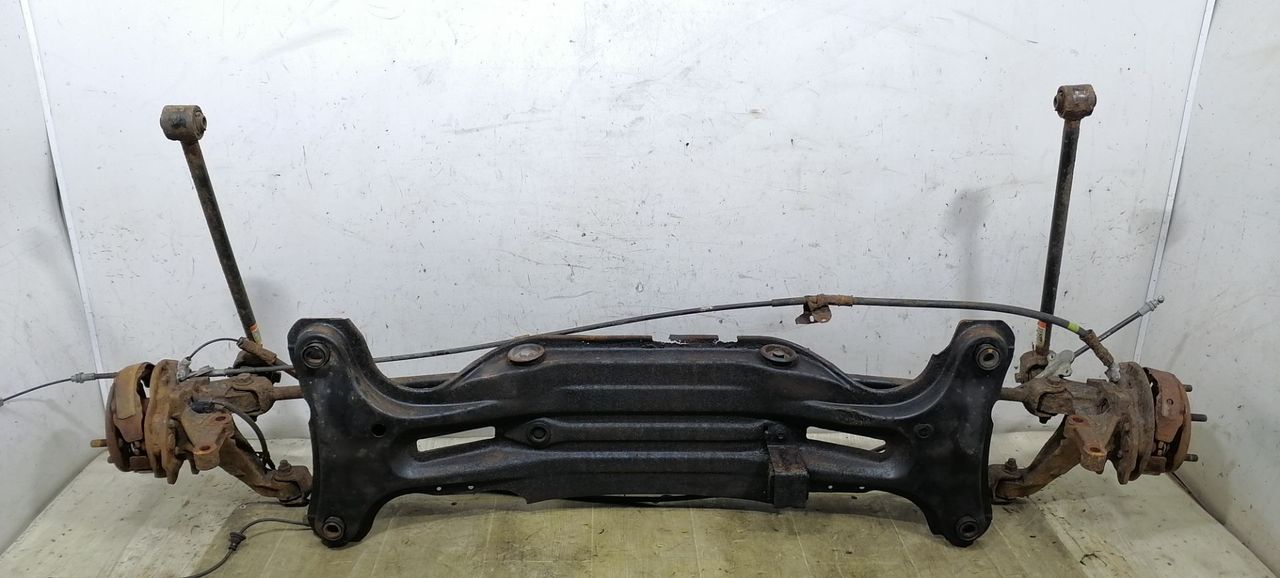 балка подвески задняя Toyota Camry 7 поколение XV40 2008, 2.4 л., i, 2AZ-FE, бензин, АКПП, серебристый, седан, передний привод, 5120606101 - фото №1