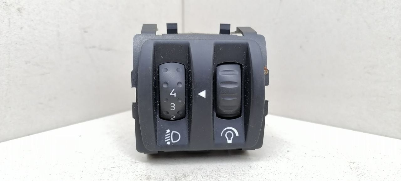 кнопка корректора фар Renault Megane 2 поколение 2005, DELPHI, 8200095495B - фото №1