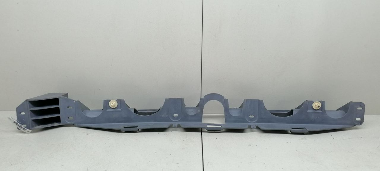 Крепление бампера заднего Renault Laguna 2 поколение 2001, 1.8 л., i, F4P 770, бензин, 5МКПП, серебристый, хетчбэк 5 дв., передний привод, 8200115860 - фото №1