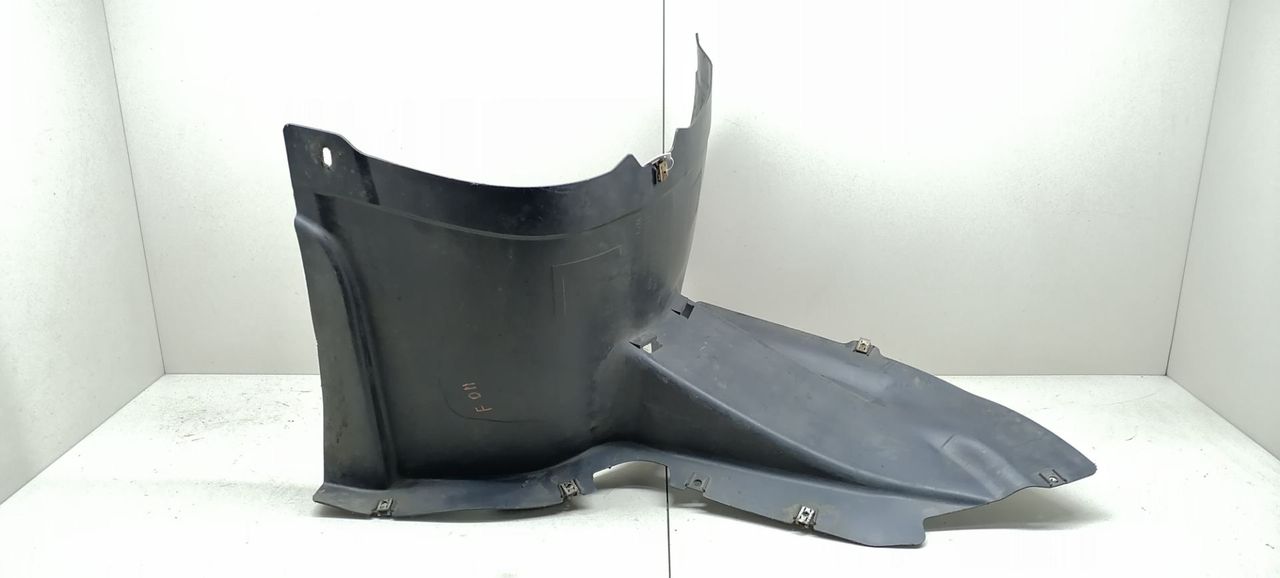 защита арок передняя левая (подкрылок) Volkswagen Passat B6 2007, 2.0 л., бензин, АКПП, серебристый, универсал, передний привод, 3C0805911B, 3C0805911C - фото №1