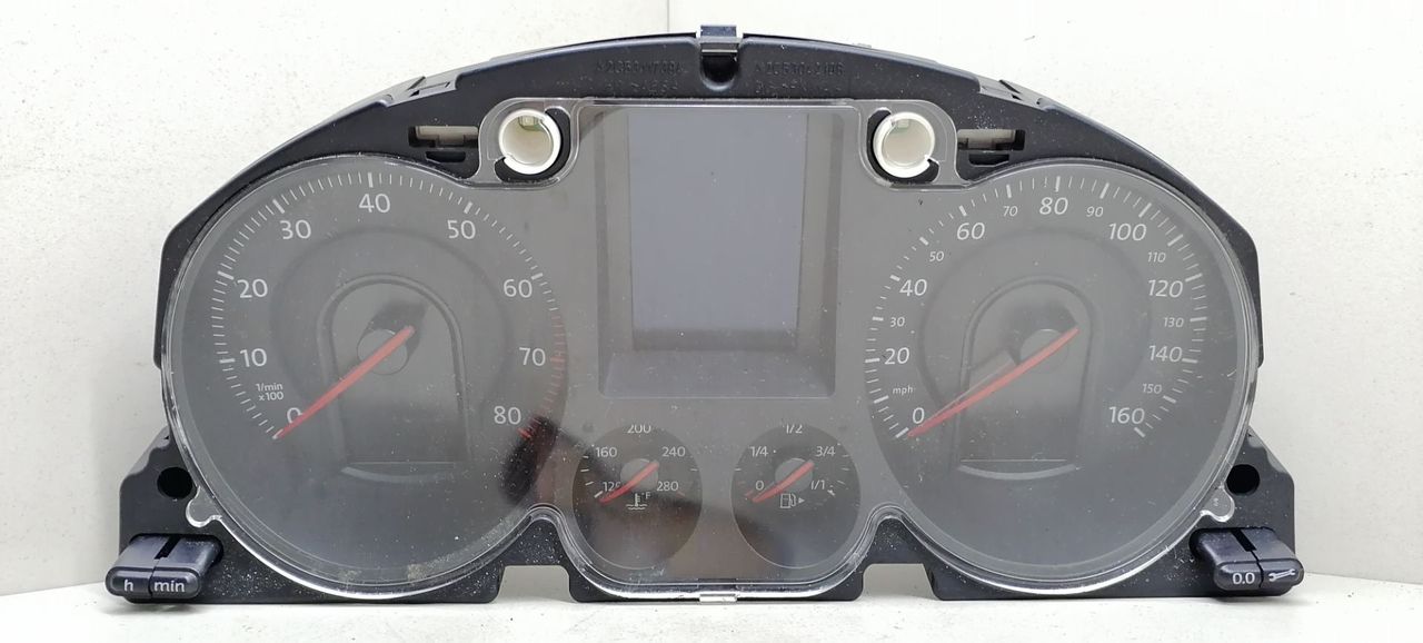 щиток приборов (приборная панель) Volkswagen Passat B6 2007, 2.0 л., бензин, АКПП, серебристый, универсал, передний привод, 3C0920970R, V0033000 - фото №1