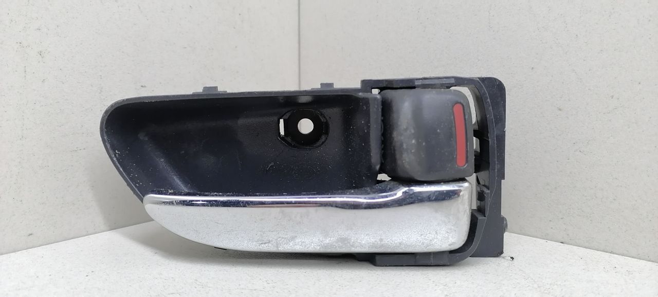 ручка внутренняя задняя правая Subaru Outback 2 поколение BH9 2002, 2.5 л., i, бензин, АКПП, зеленый, универсал, полный привод, 61051AE000ML - фото №1