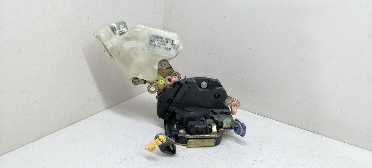 замок двери передней левой Nissan Almera Tino V10 2001, 2.2 л., DCi, YD22DDTi, дизель, 5МКПП, серебристый, минивэн, передний привод, 8055361066 - фото №1