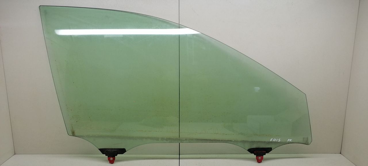 стекло двери передней правой Toyota Camry 7 поколение XV40 2008, 2.4 л., 2AZ-FE, бензин, АКПП, серебристый, седан, передний привод, 6810106080 - фото №1