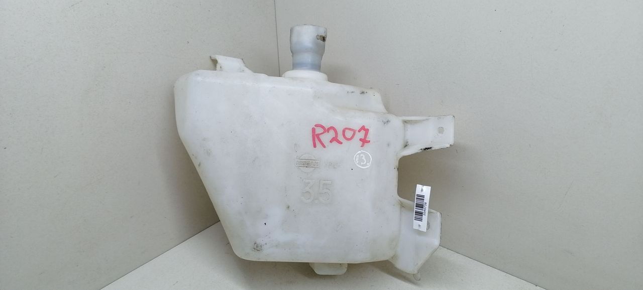 бачок омывателя Nissan Almera Tino V10 2001, 2.2 л., DCi, YD22DDTi, дизель, 5МКПП, серебристый, минивэн, передний привод, 28910BU100 - фото №1