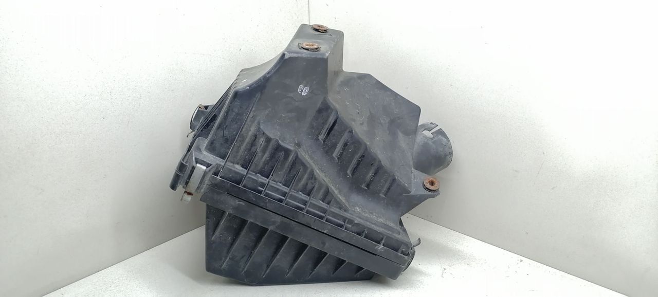 корпус воздушного фильтра Nissan Almera Tino V10 2001, 2.2 л., DCi, YD22DDTi, дизель, 5МКПП, серебристый, минивэн, передний привод, 16500BN300 - фото №1