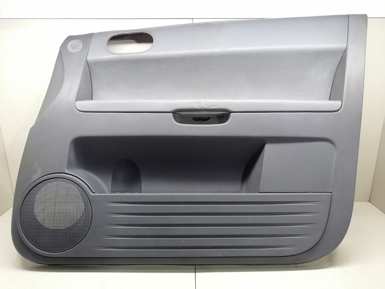 обшивка двери передняя правая Mitsubishi Colt 6 поколение (Z20/Z30) 2005, 1.1 л., 3A91, бензин, МКПП, красный, хетчбэк 5 дв., передний привод, PMR951616HB, 36600509090852 - фото №1