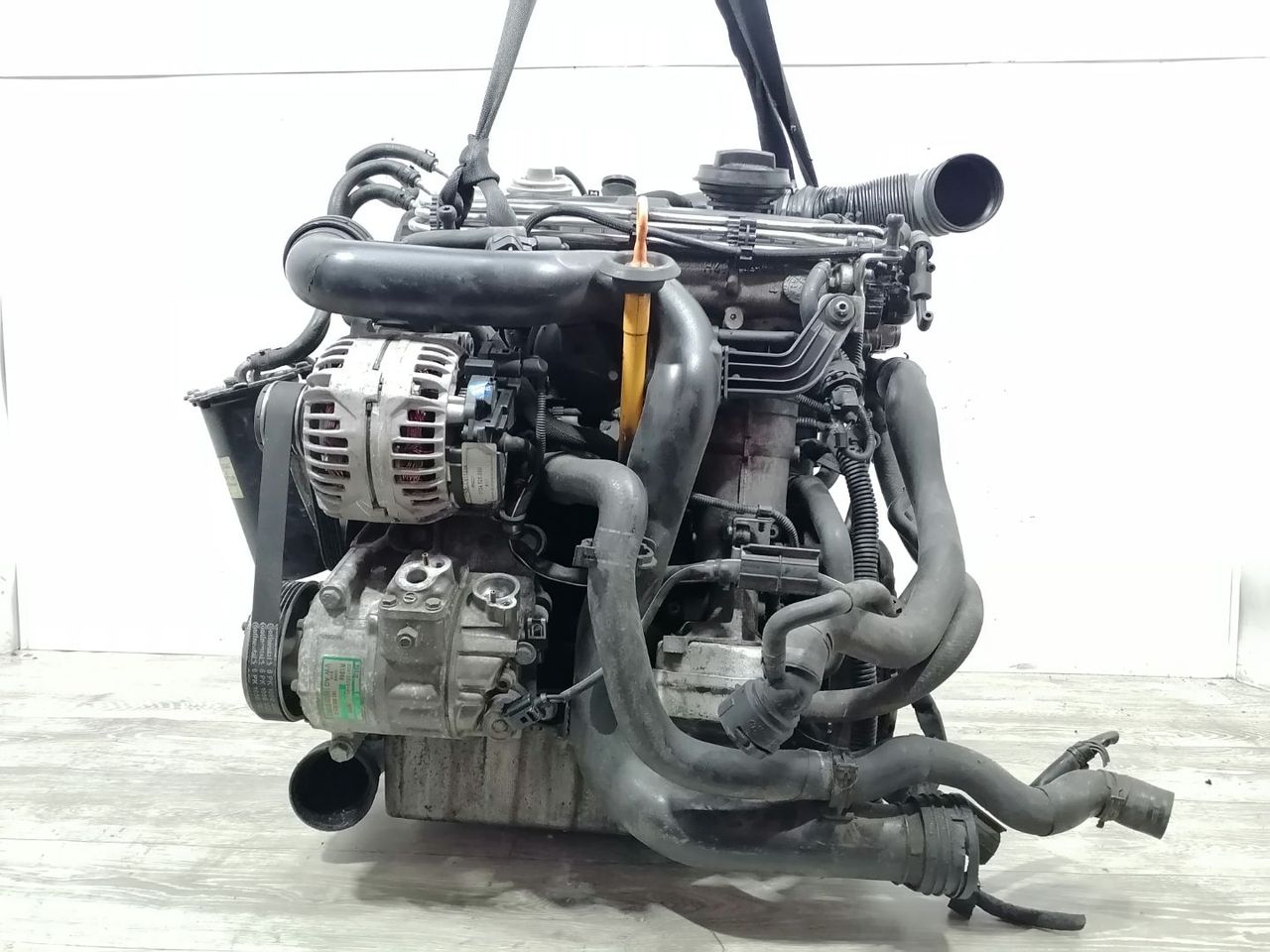 двигатель Skoda Octavia 2 поколение (A5) 2004, 1.9 л., TDi, BJB, дизель, 5МКПП, темно-серый, хетчбэк 5 дв., передний привод, BJB - фото №1