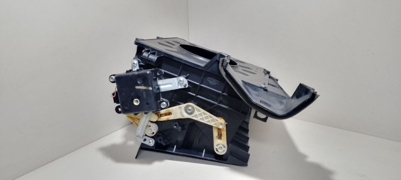 корпус отопителя (печки) Nissan Almera Tino V10 2001, 2.2 л., DCi, YD22DDTi, дизель, 5МКПП, серебристый, минивэн, передний привод, 3N58030820, 010322 - фото №1