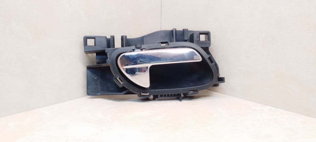 ручка внутренняя задняя правая Citroen C4 Grand Picasso 1 поколение 2007, 1.6 л., HDi, 9HZ (DV6TED4), дизель, 5МКПП, минивэн, передний привод, 96555516VD - фото №1