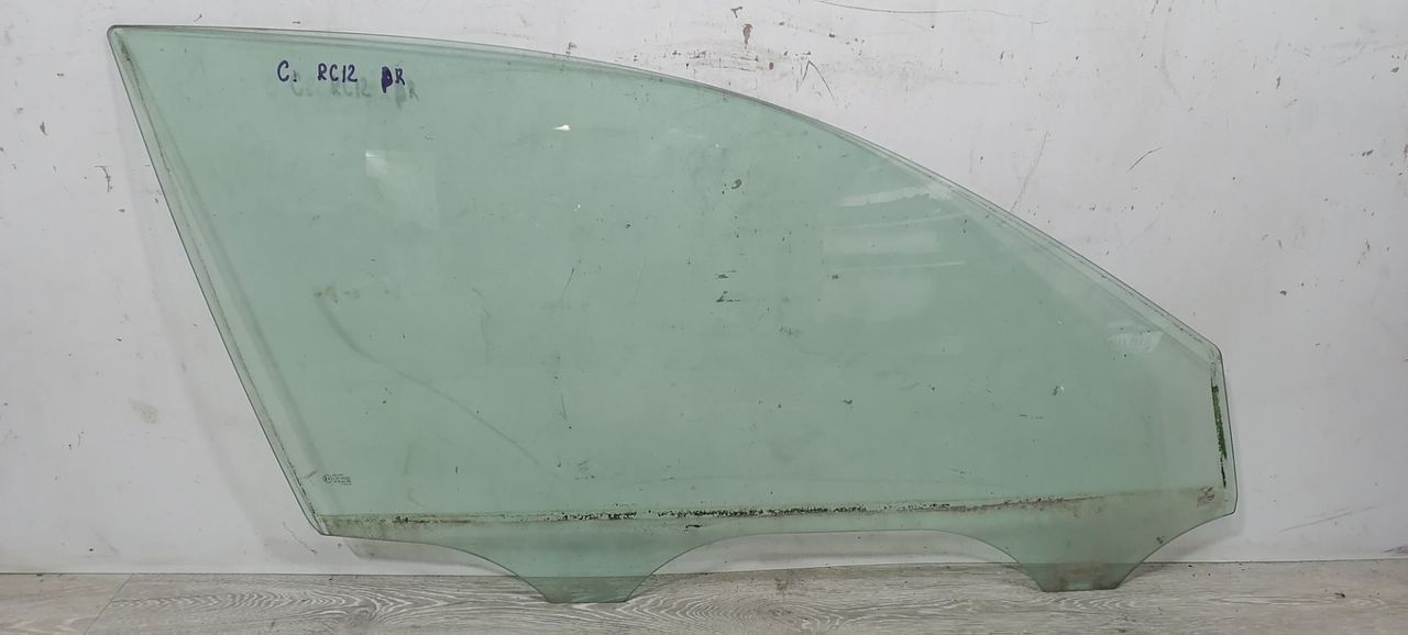 стекло двери передней правой Volkswagen Passat B5 3B5 1997, 1.9 л., TDi, AHU, дизель, 5МКПП, серебристый, седан, передний привод, 3B4845202 - фото №1