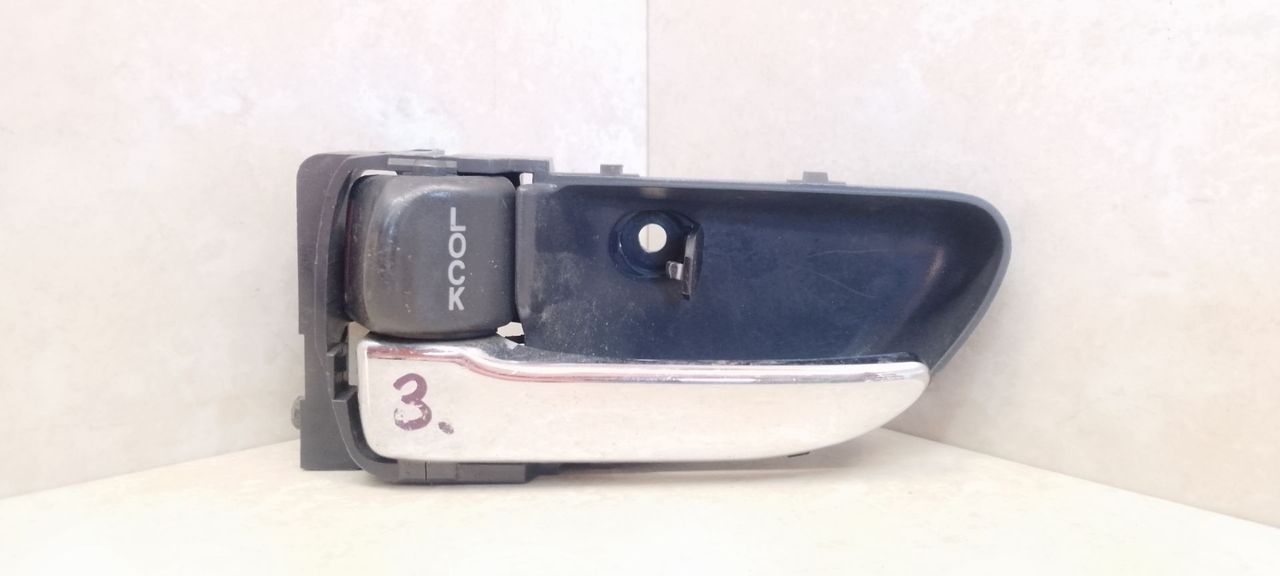 ручка внутренняя передняя левая Subaru Outback 2 поколение BH9 2002, 2.5 л., i, бензин, АКПП, зеленый, универсал, полный привод, 61051AE010ML - фото №1