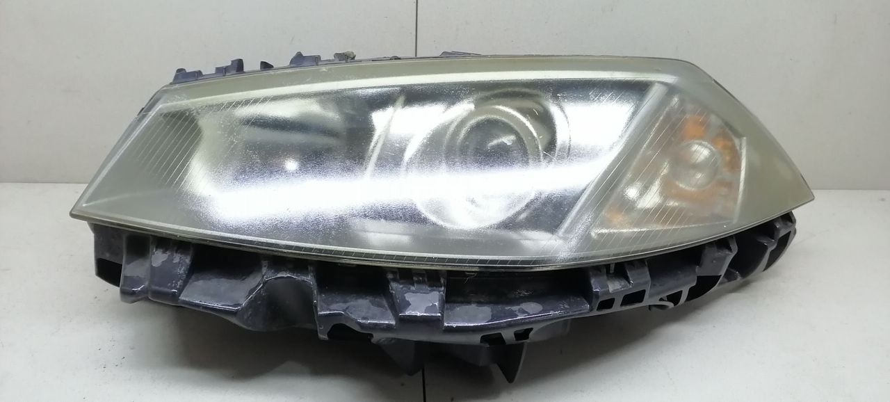 фара левая Renault Megane 2 поколение 2005, 1.9 л., DCi, дизель, 6МКПП, синий, универсал, передний привод, 8200073224H - фото №1