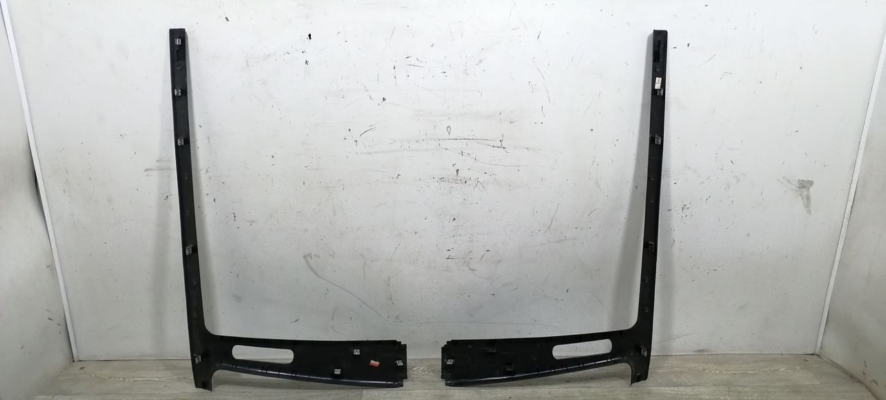 обшивка салона Hyundai Santamo 1 поколение 1999, 2.0 л., i, бензин, 5МКПП, серебристый, минивэн, передний привод, 85845-M2000, 85840-M2000 - фото №1