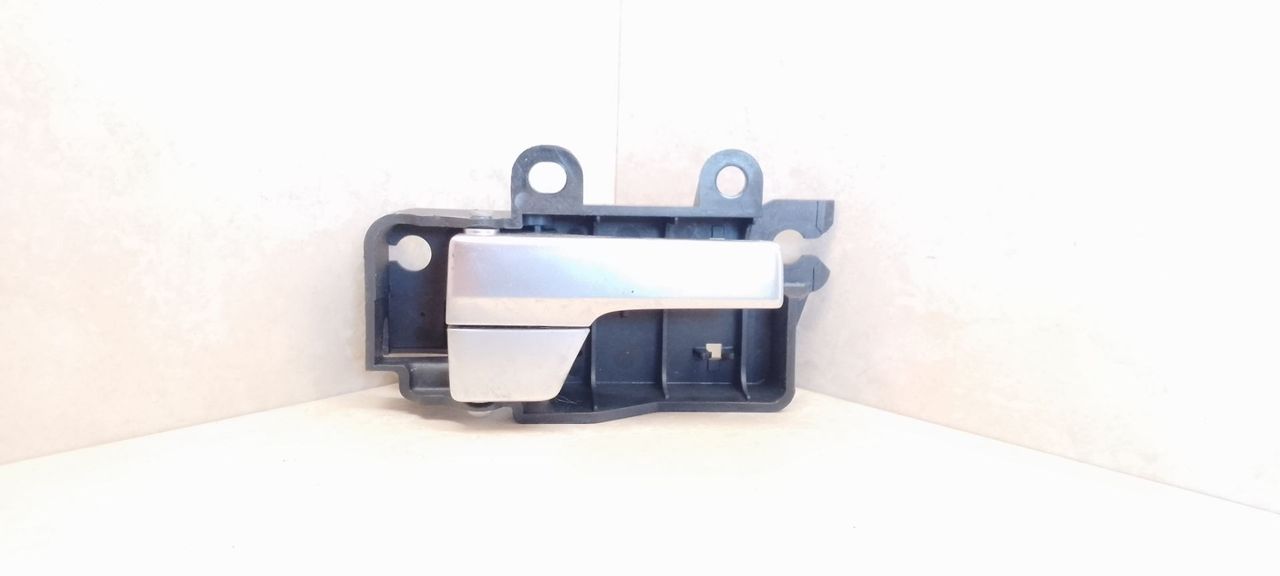ручка внутренняя Ford Focus 2 поколение 2007, 3M51-R22600- - фото №1