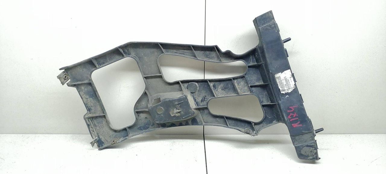 Крепление бампера заднего Citroen C4 Grand Picasso 1 поколение 2007, 1.6 л., HDi, 9HZ (DV6TED4), дизель, 5МКПП, минивэн, передний привод, 9654501280 - фото №1