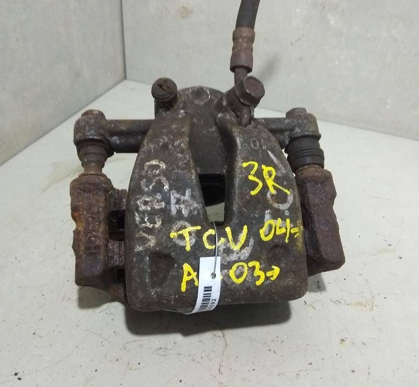 скоба суппорта Toyota Corolla Verso 2 поколение AR10 2006, 2.2 л., D, дизель - фото №1