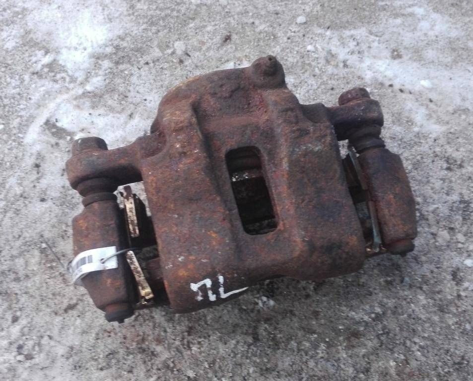 скоба суппорта Isuzu Midi 1992