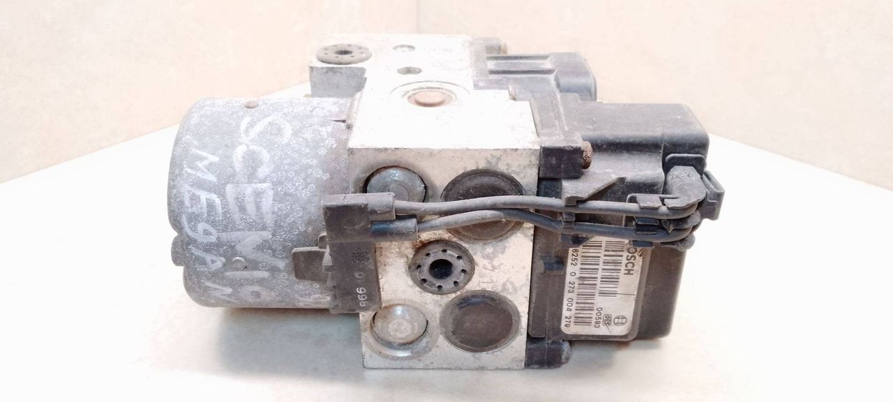 блок ABS Renault Megane 1 поколение 1998, BOSCH, 7700423034, 8662520273004279 - фото №1