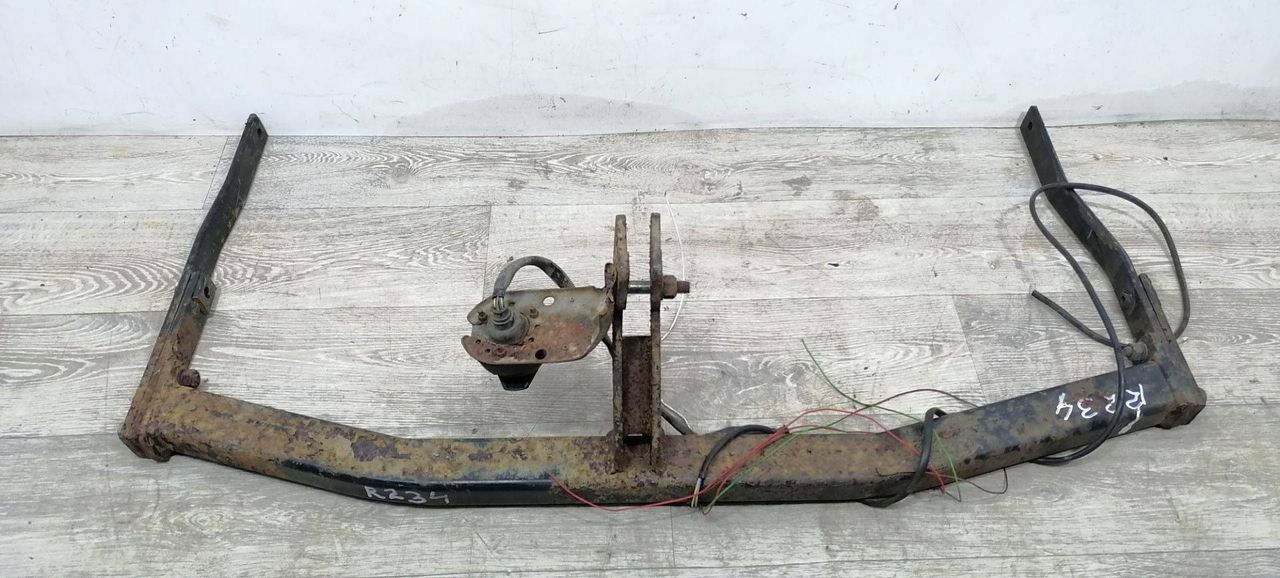 прицепное устройство (фаркоп) Renault Scenic 2 поколение JM0G 2003, 1.9 л., DCi, F9Q 812, дизель, 6МКПП, бордовый, минивэн, 7711427270 - фото №1