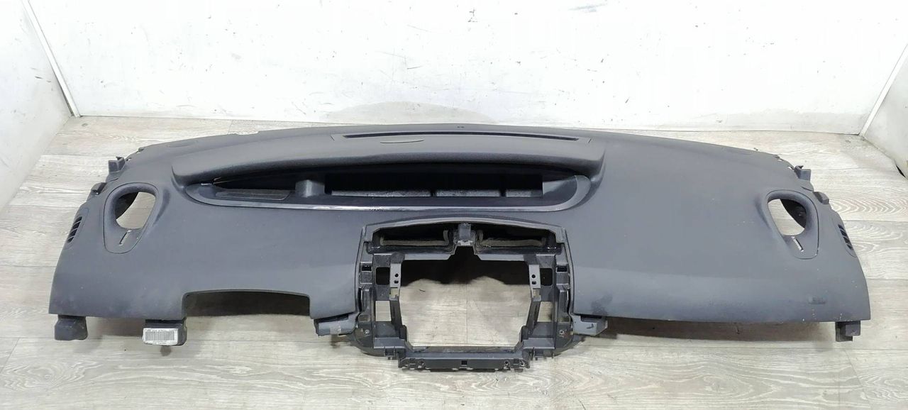 панель передняя салона (торпедо) Renault Scenic 2 поколение JM0G 2003, 1.9 л., DCi, F9Q 812, дизель, 6МКПП, бордовый, минивэн, 8200569459 - фото №1