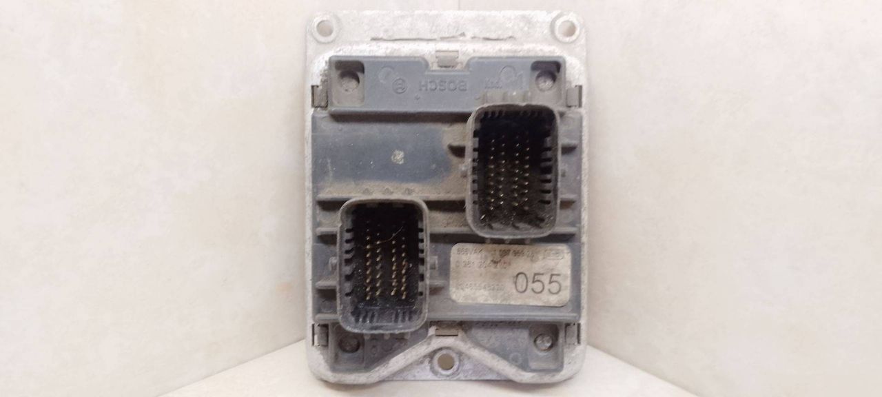 блок управления двигателем Alfa Romeo 156 1 поколение 1999, 1.6 л., бензин, BOSCH, 86VAK, 1037359281, 026204270, 00465548320 - фото №1