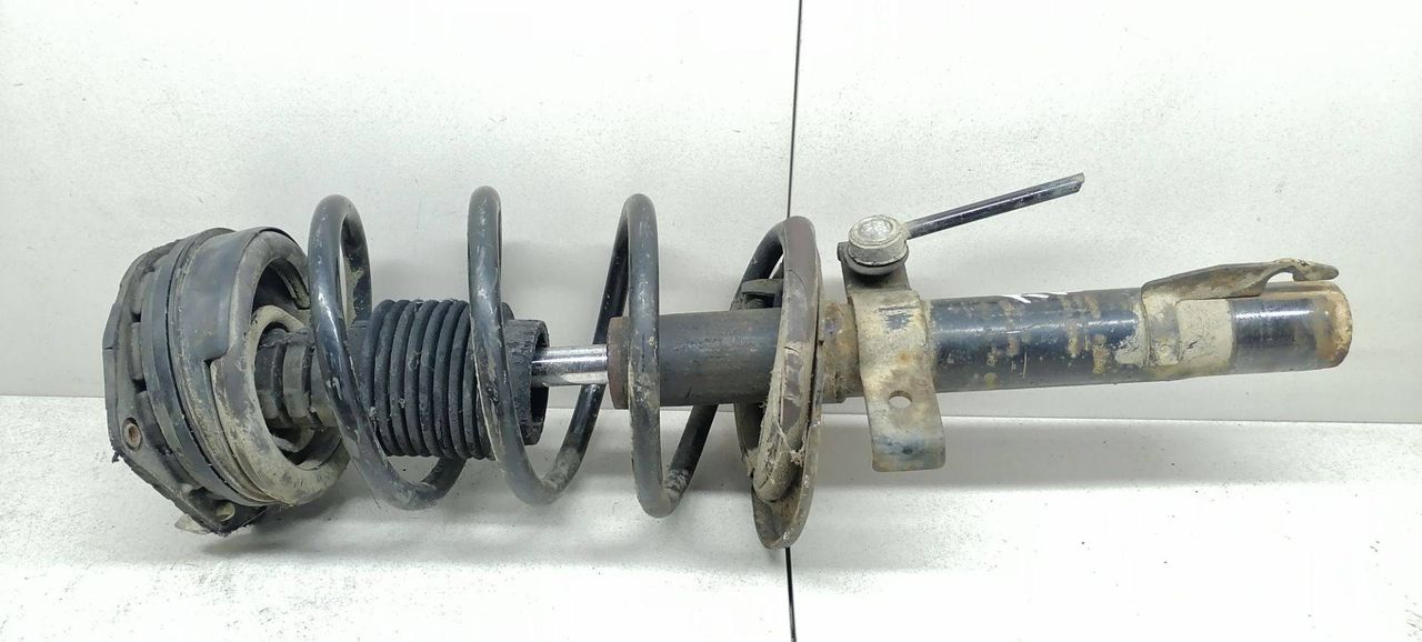 стойка передняя левая Renault Scenic 2 поколение JM0G 2003, 1.9 л., DCi, F9Q 812, дизель, 6МКПП, бордовый, минивэн, 8200851837, 8200222463, 8200304216 - фото №1
