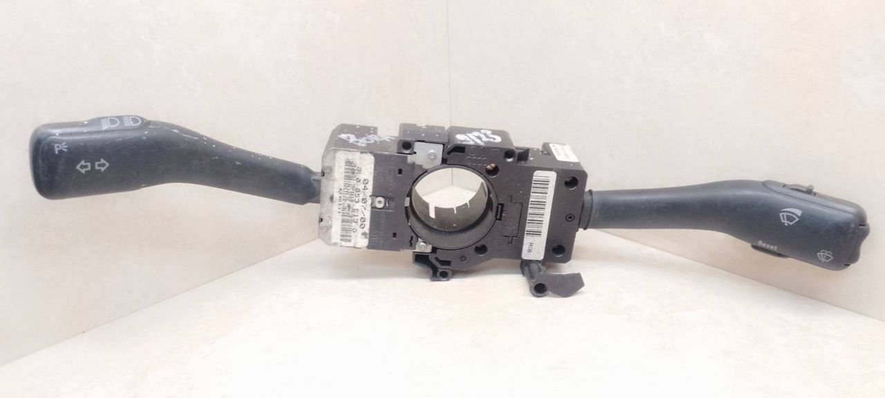 переключатель подрулевой (стрекоза) Volkswagen Bora 1 поколение 2000, 8L0953513G, 4BO953503G - фото №1