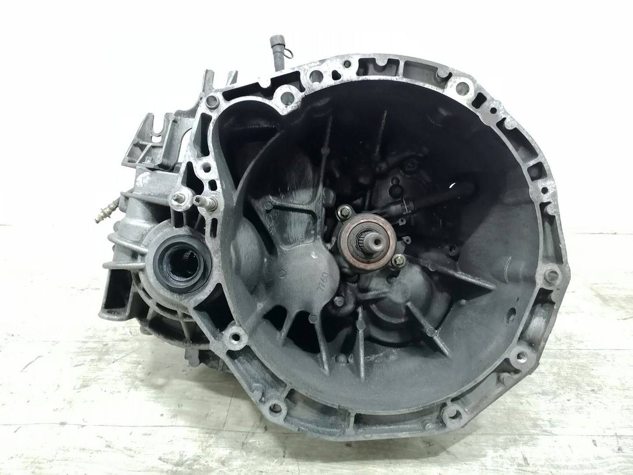 КПП механическая (МКПП) Renault Scenic 2 поколение JM0G 2003, 1.9 л., DCi, F9Q 812, дизель, 6МКПП, бордовый, минивэн, 8200156391, ND0002 - фото №1